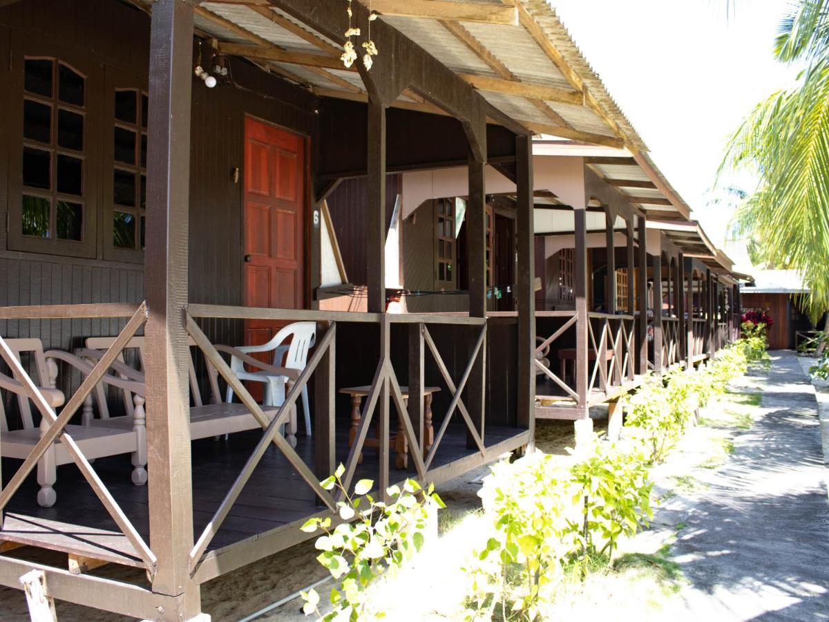 Bushman Tioman Hotel Kampong Juara Luaran gambar