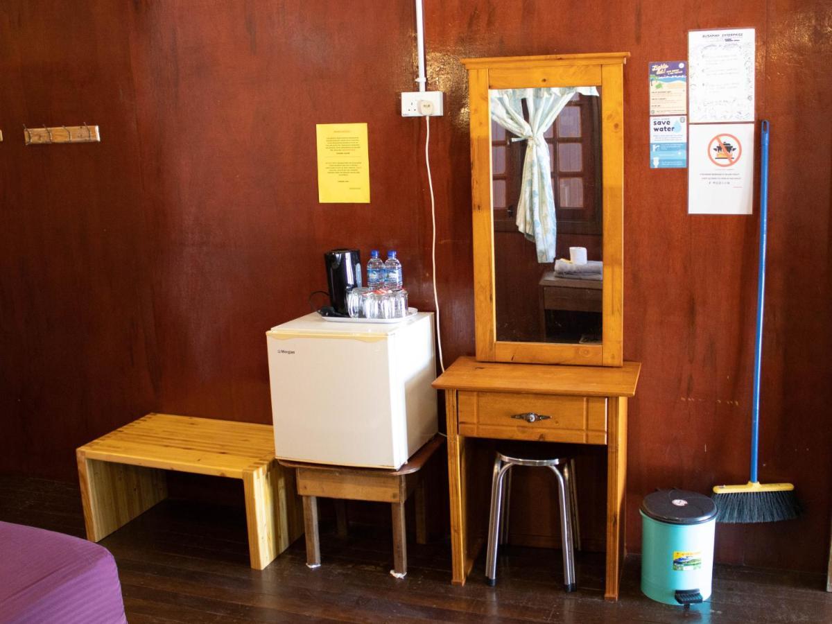 Bushman Tioman Hotel Kampong Juara Luaran gambar