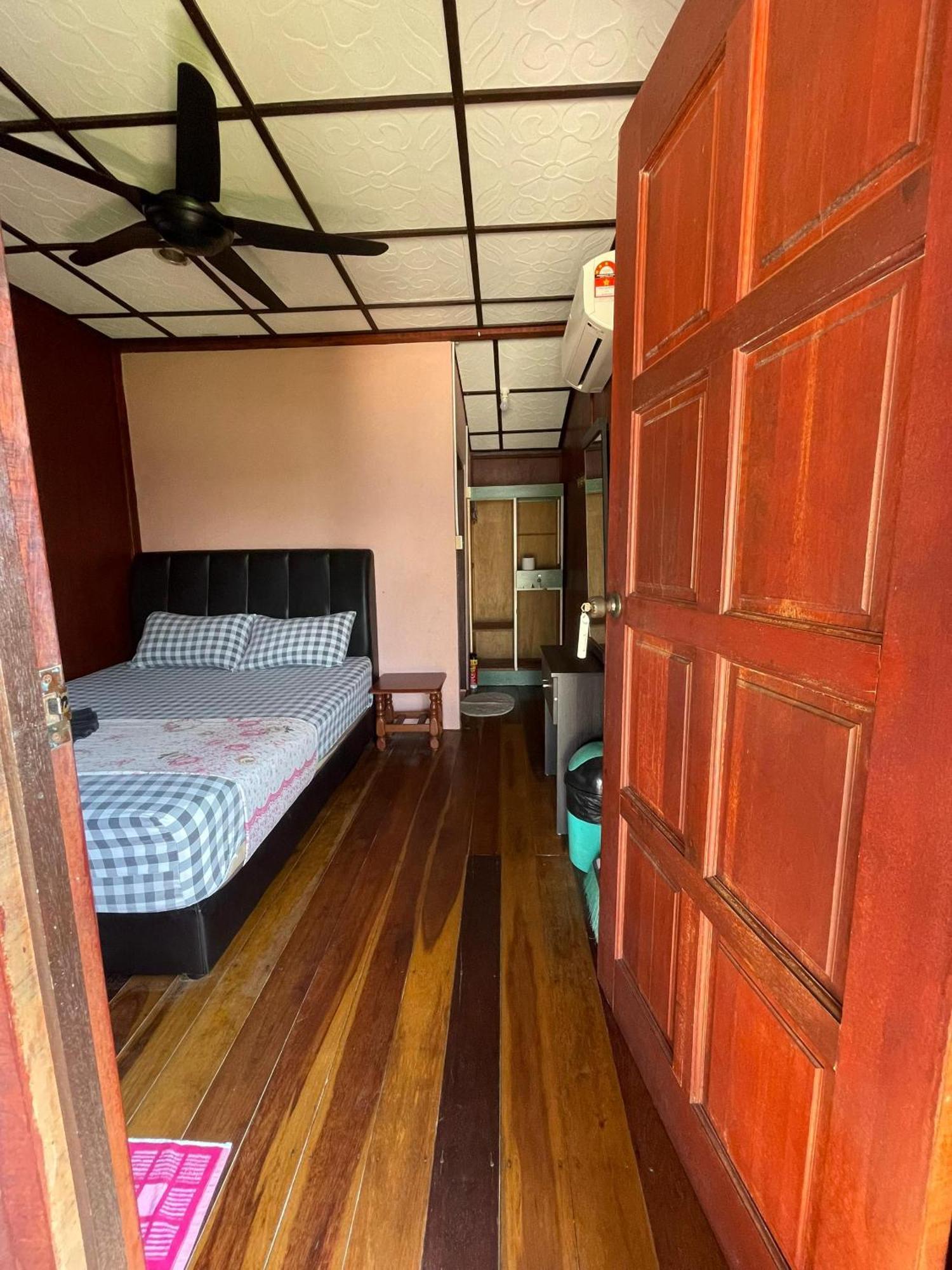Bushman Tioman Hotel Kampong Juara Luaran gambar